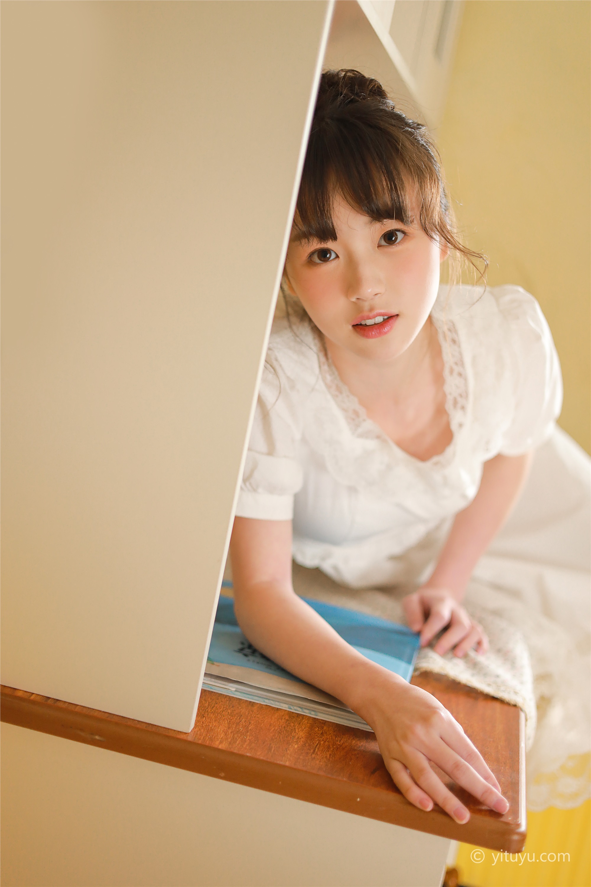 YITUYU 艺图语 2021.04.23 放学后 柚子